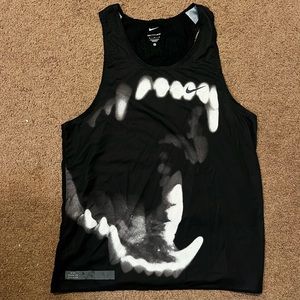 Nike Men’s Medium Run Wild Teeth Singlet